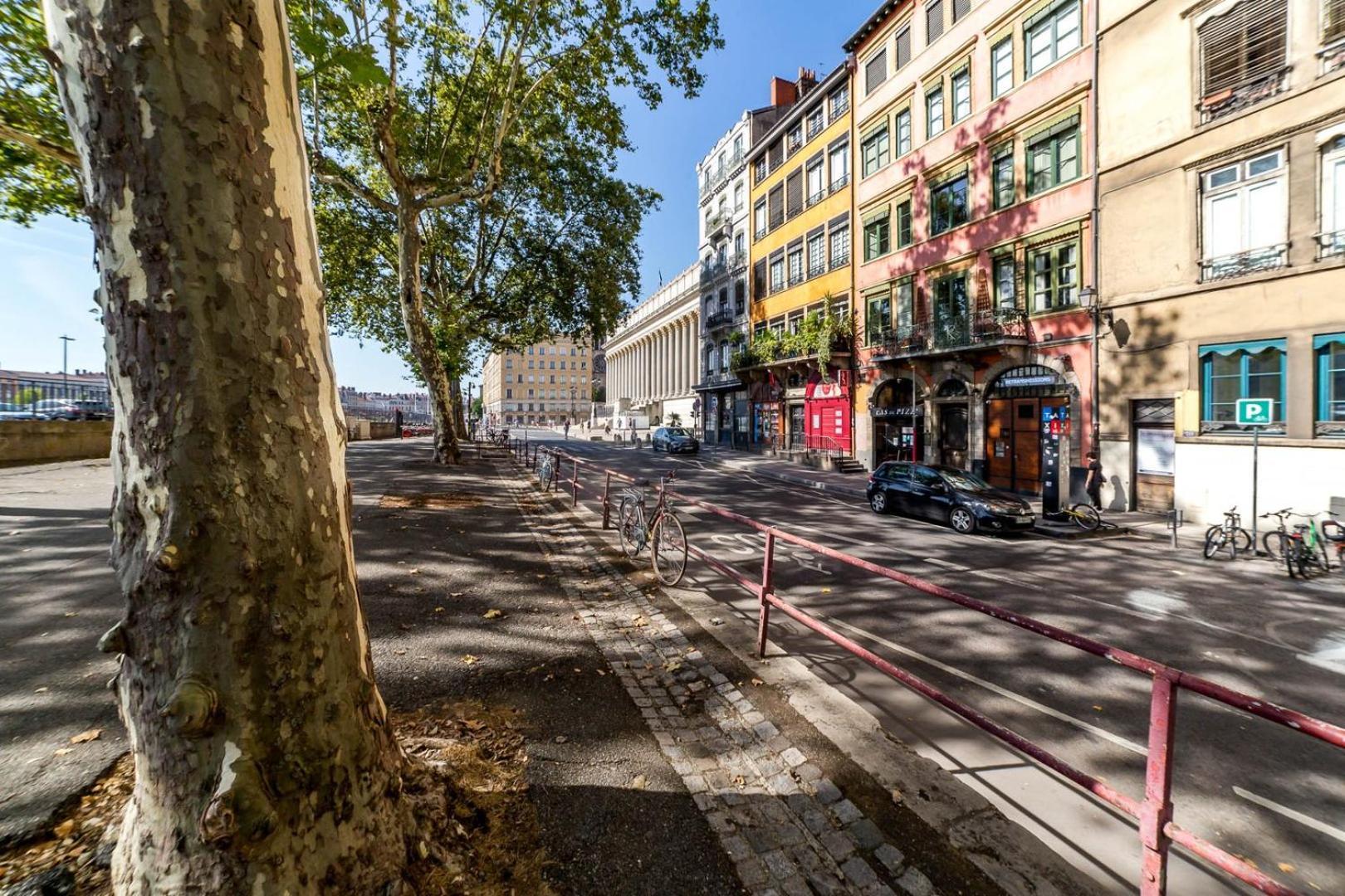 High-End Apartment Overlooking The Quays Ail Lyon Eksteriør bilde